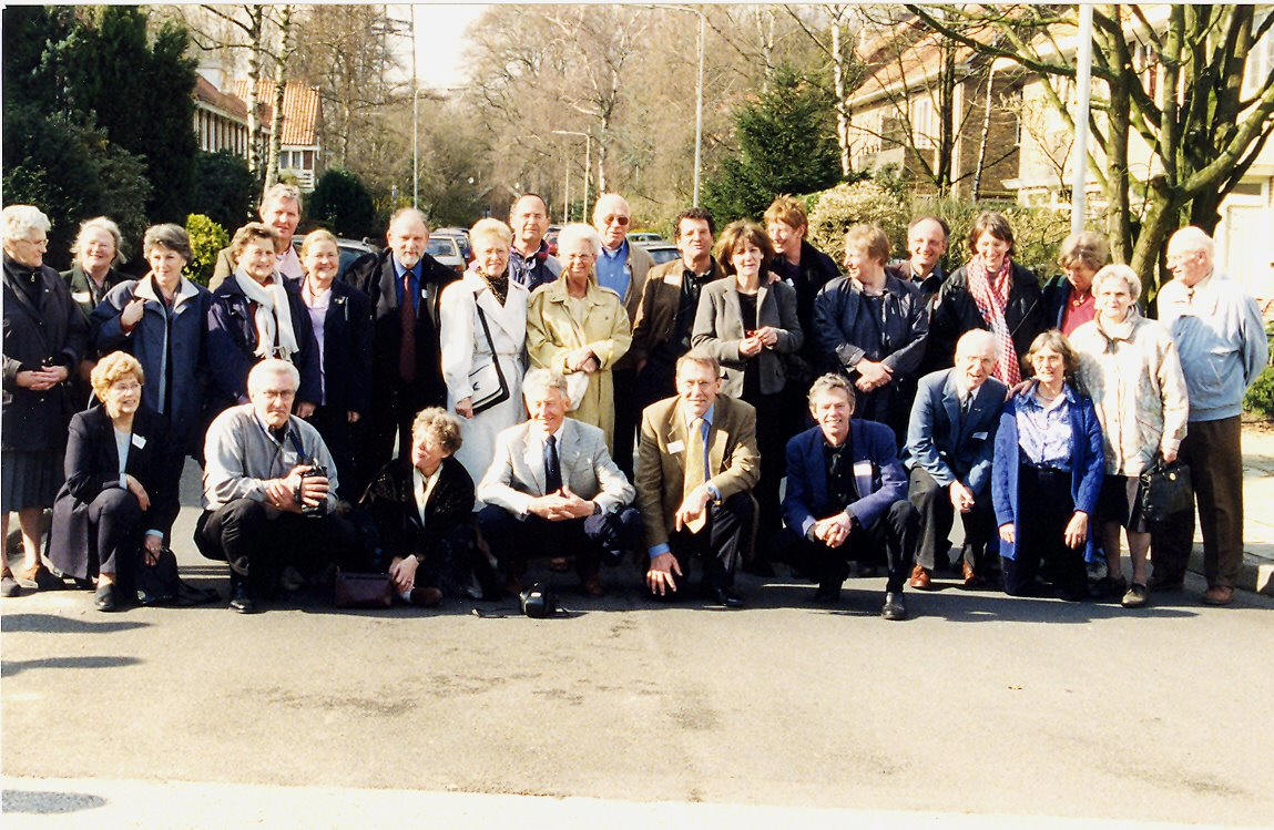 De 28 kinderen uit de Mauvestraat die op 26 maart 2000 aanwezig waren.